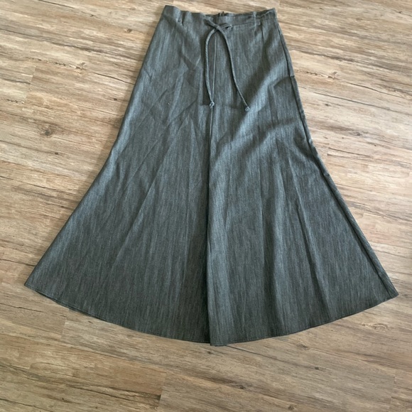 Faldas nuevas - Picture 2 of 3